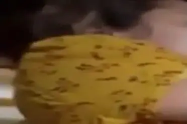 Istri Cantik Pasrah Goyang Kasur Bareng Suami